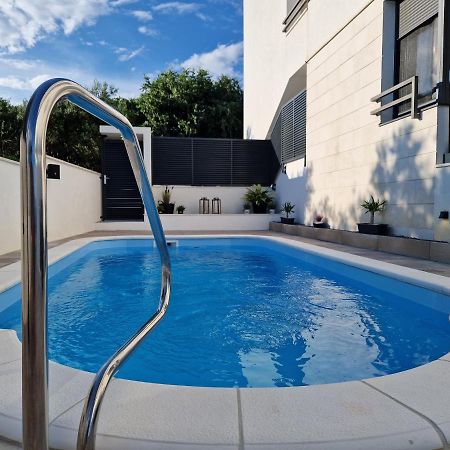 Apartman Marcelina 1 With Private Pool Trogir Buitenkant foto