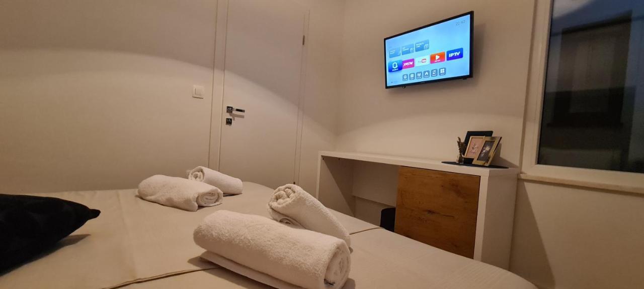 Apartman Marcelina 1 With Private Pool Trogir Buitenkant foto