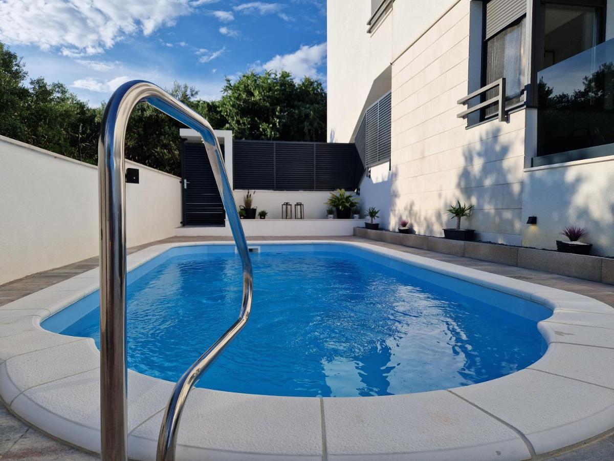 Apartman Marcelina 1 With Private Pool Trogir Buitenkant foto